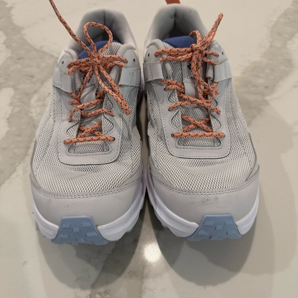 Columbia Vertisol Trail Hiking Shoes Womens 11 Silver Grey Apricot Fizz Gorpcore - Picture 2 of 8